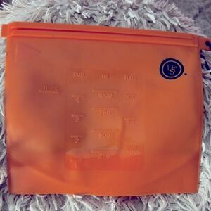 FlexWare Boil,Heat Resistant Silicone Storage bag .